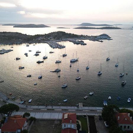 Limon Pansiyon Foca Exterior photo
